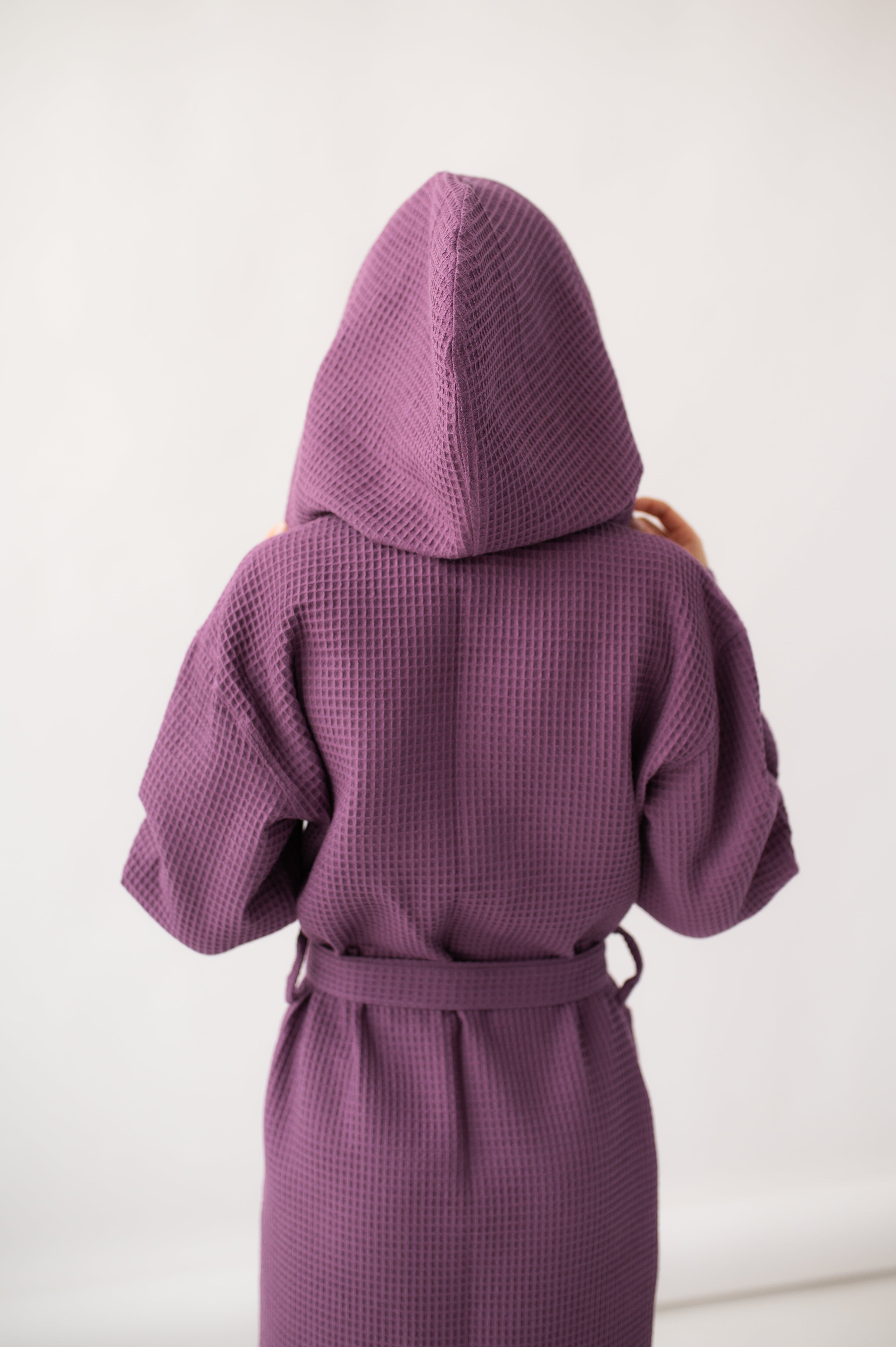 Halāts Ar Kapuci UNISEX - IEVII